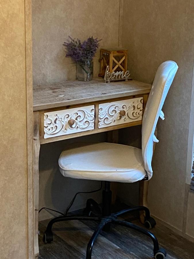 Your Own Cozy Tiny Home Austell Esterno foto